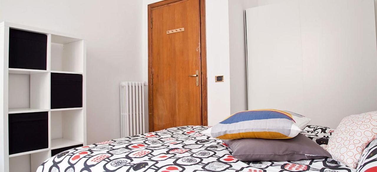 Kamchu Apartments: Ada Rom